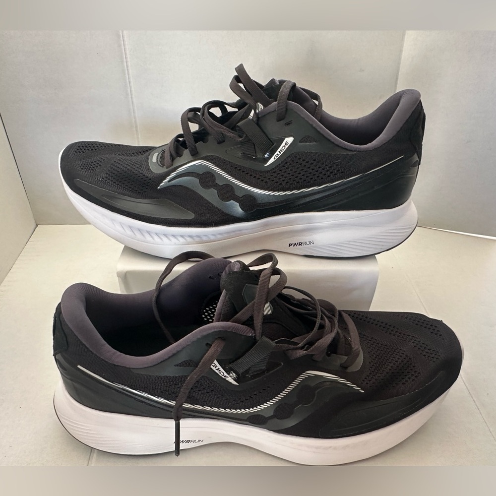 Saucony Men's Ride 15 Running Shoe, Black White, Size 11
